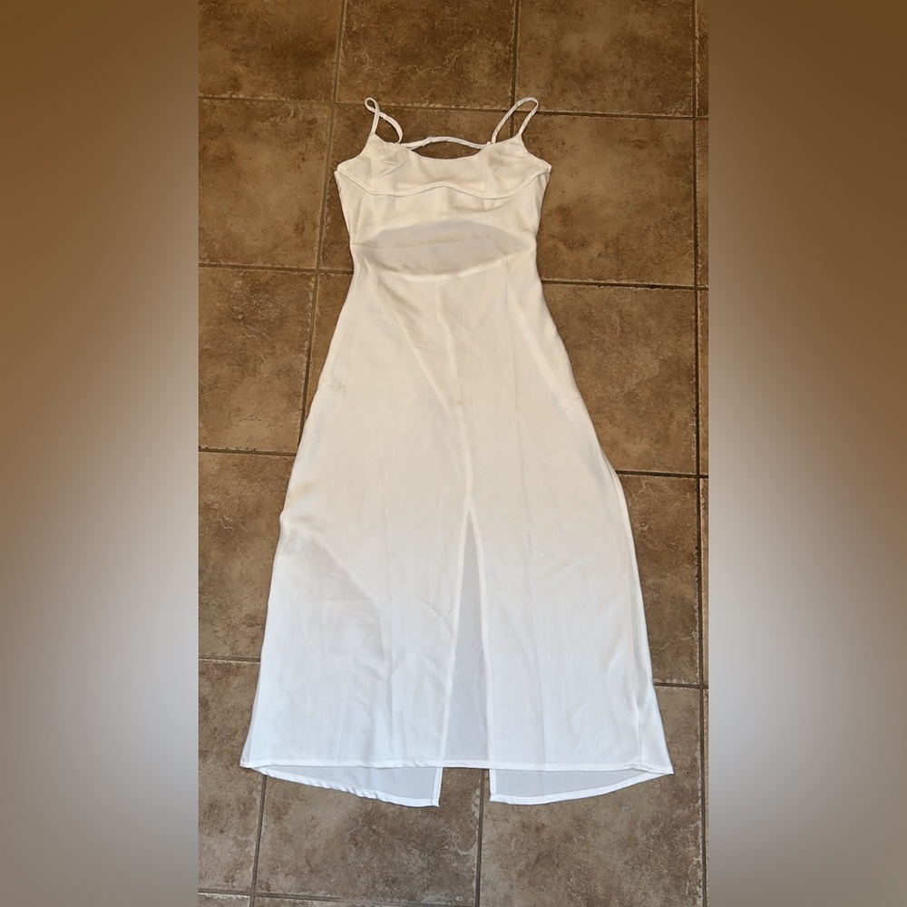 NWOT White Maxi Cocktail Dress Size M - Picture 8 of 9